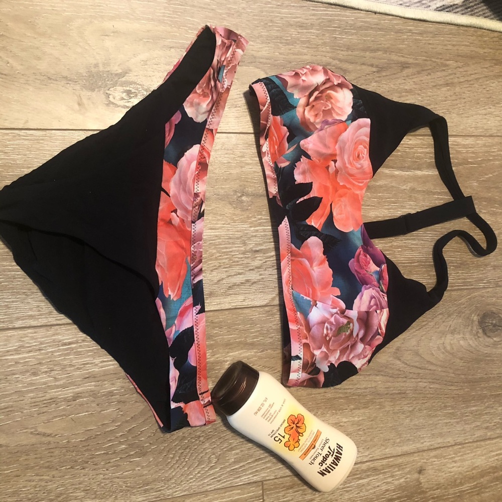 Lululemon swimsuit